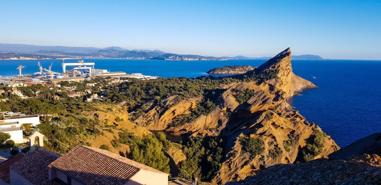Vue Avec Parking Ferme